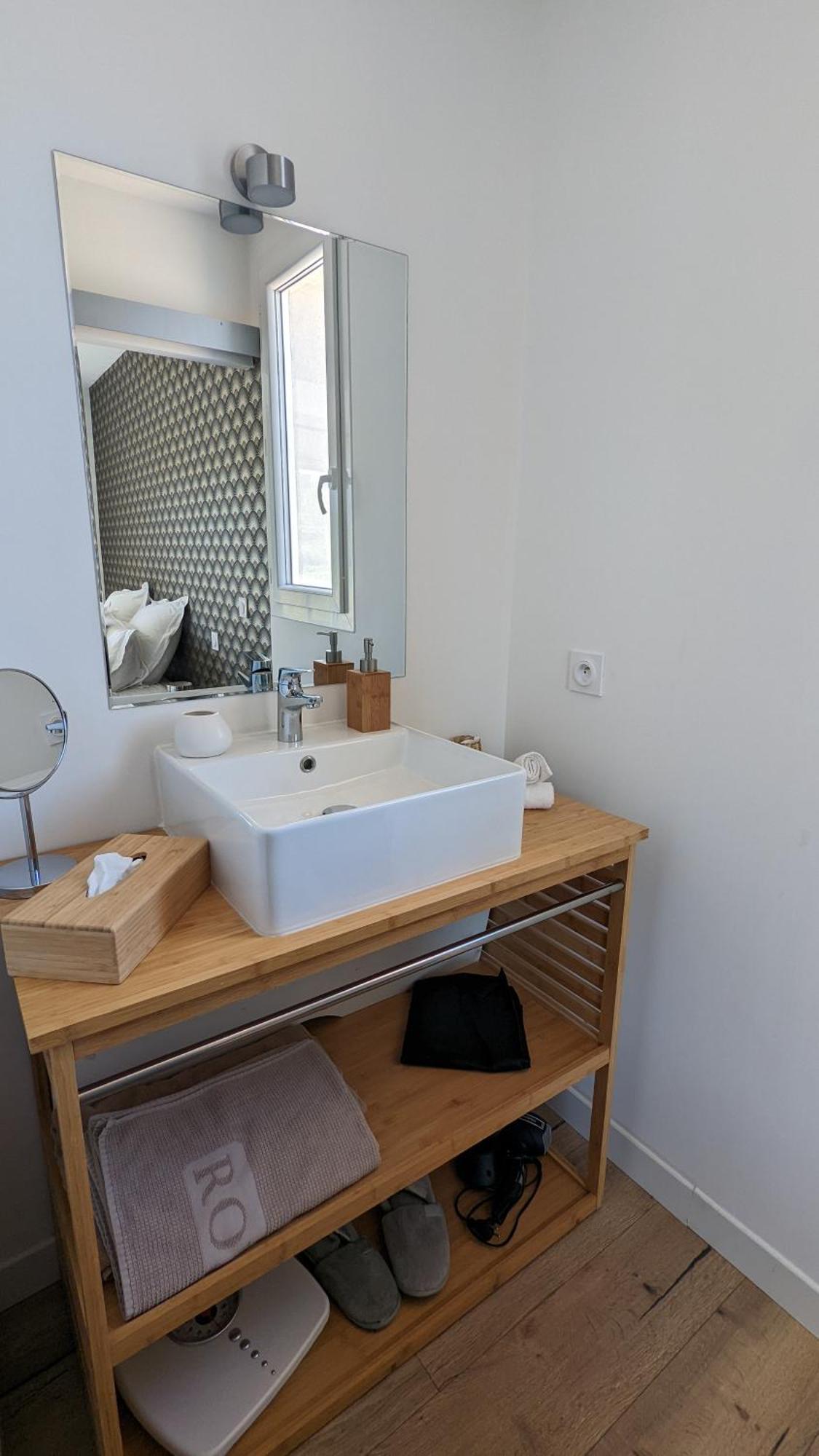 Chambre L A Tavel Exteriör bild